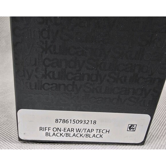 Skullcandy Headphones Tuned Turned Up In On Ear Wired Microphone Call & Track - Picture 5 of 9